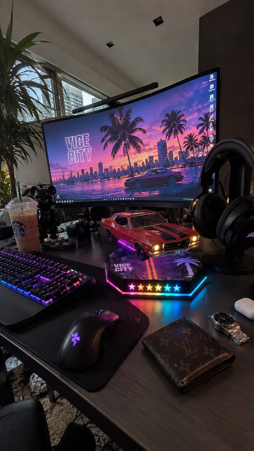 GTA 6 levitating lamp - desk setup